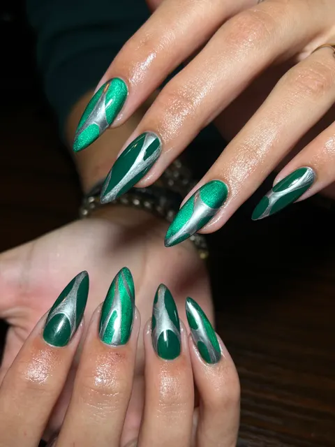 Emerald Chrome Swirl